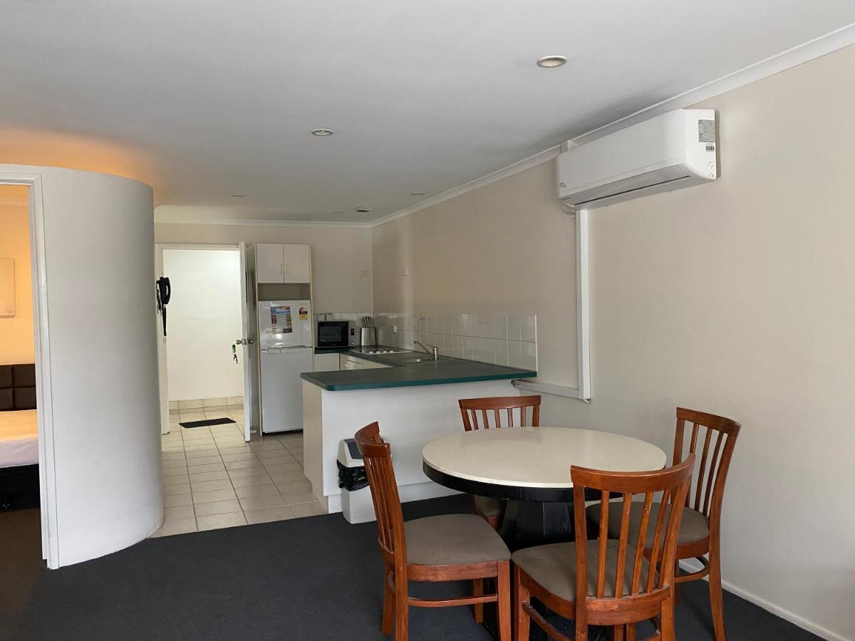 Cosmopolitan Motel & Serviced Apartments Rockhampton Εξωτερικό φωτογραφία